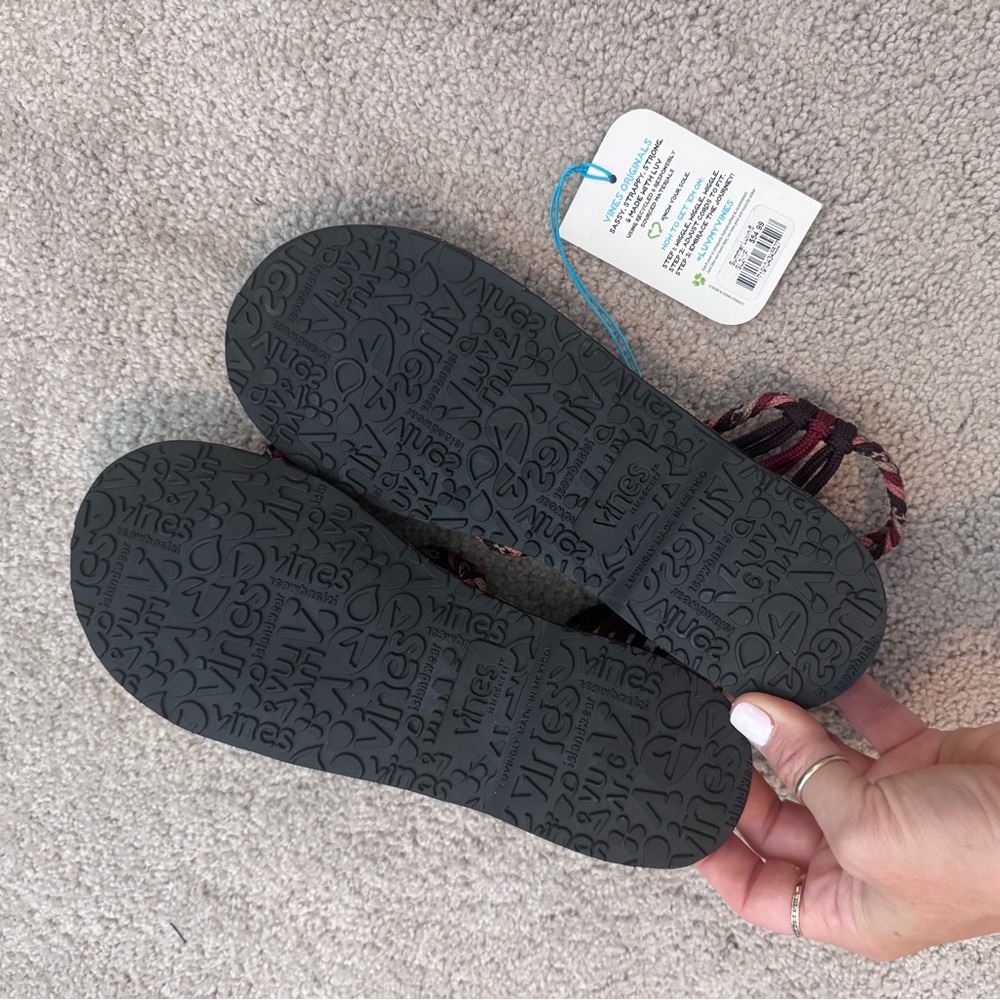 🆕 Vines Islandwear Sandals SZ 6 - Picture 6 of 7